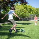 Bola de futebol oficial tamanho 5 com costura à máquina, PVC resistente e antiderrapante. Ideal para treinos e partidas ao ar livre. Durável e sem costuras aparentes.