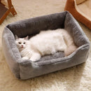 Cama confortável para gatos e cães com design aconchegante. Almofada macia que oferece suporte e segurança para seu pet descansar. Ideal para qualquer ambiente da casa.