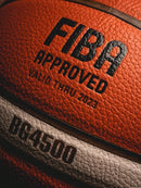 Bola de basquete Molten BG4500 em PU com certificação oficial. Ideal para competições e treinamentos de homens e mulheres. Tamanho 7 padrão.