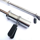 Par de Presilhas para Barra - Travas de Mola 25/28/30mm. Fixadores profissionais para halteres e barras, garantindo segurança durante treinos intensos. Equipamento essencial para levantamento de peso.