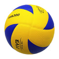 Bola de voleibol tamanho 5 em couro PU com toque macio. Ideal para competições, treinamentos e uso em ambientes internos e externos. Construção durável e desempenho profissional.