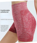 Conjunto de yoga premium com shorts, top e leggings sem costura. Design ergonômico para máximo conforto durante treinos intensos. Tecido respirável e flexível que acompanha cada movimento. Ideal para yoga, pilates e musculação.